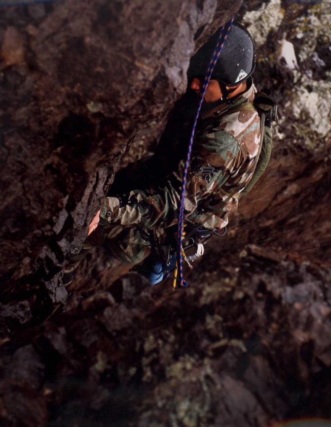 Pararescue training in mountain rescue in winter, photo by Jay Fisher